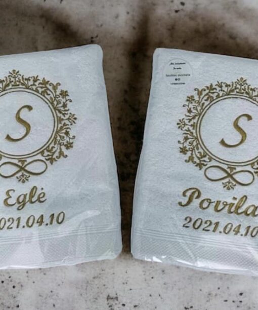 Rankšluostis ,,Vestuvių proga"